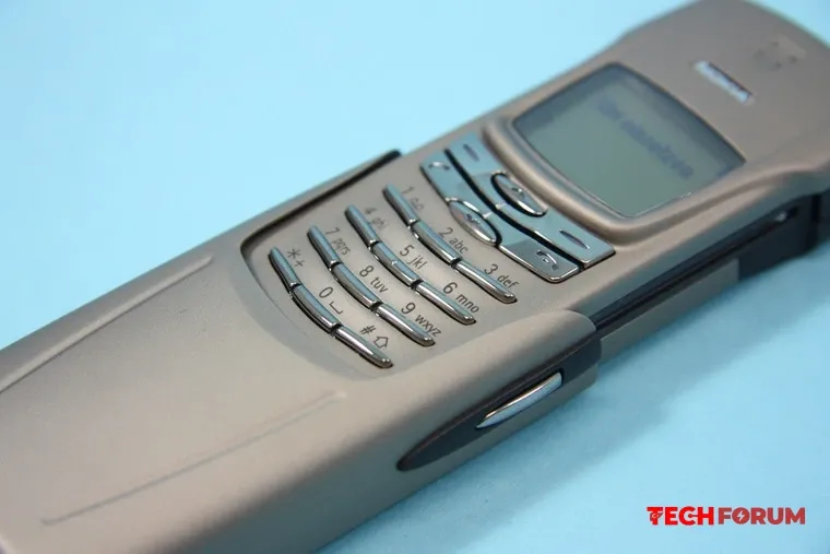 GSMArena anket sonuçları - Tuşlu cep telefonları geri döndü ve popülerlik kazanıyor