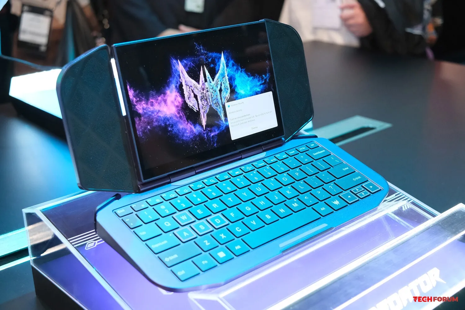 Acer yeni kapaklı cihaz olan Project Dualplay Mini'yi tanıttı - Görsel 2
